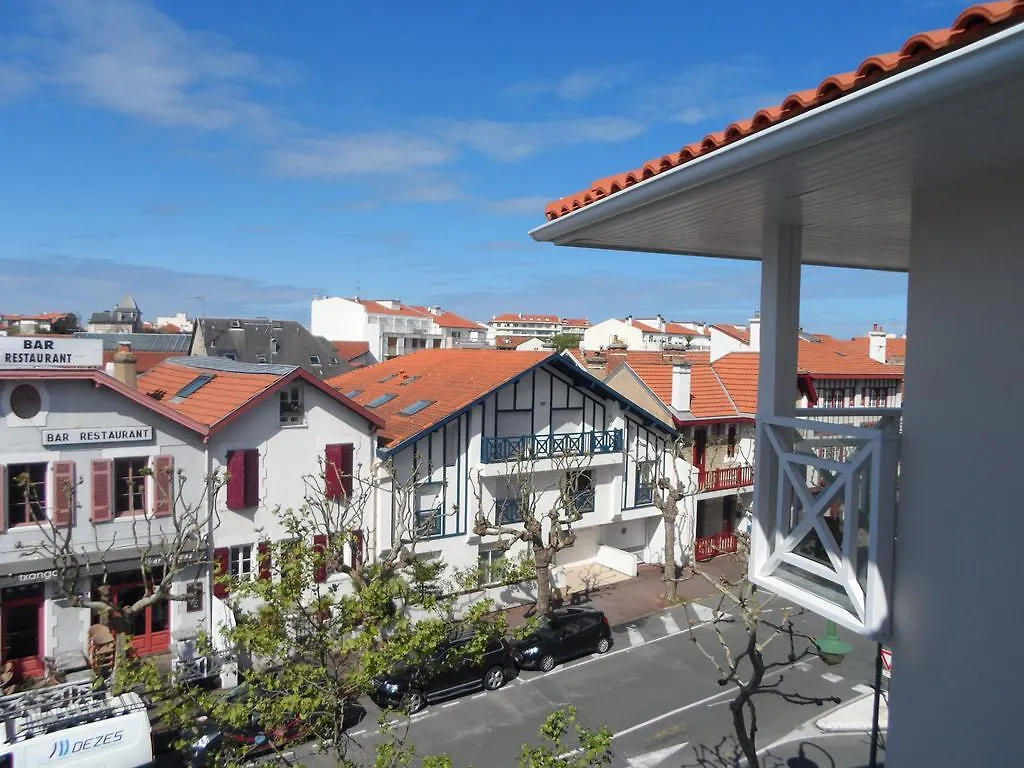 Apartment Prado location